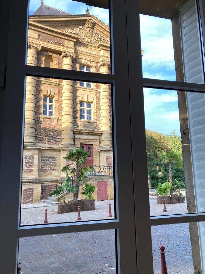 Suite Charles - Vue Musee Rimbaud Charleville-Mézières エクステリア 写真