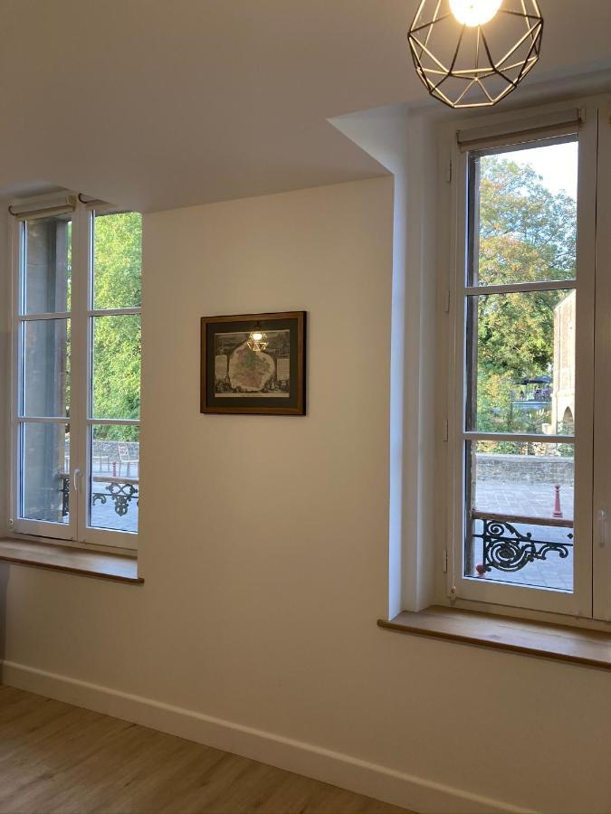 Suite Charles - Vue Musee Rimbaud Charleville-Mézières エクステリア 写真